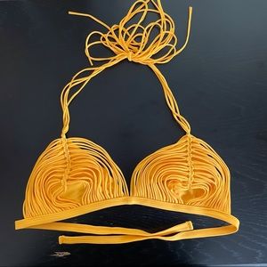 VENUS Macrame Triangle Bikini Top - Primrose Gold